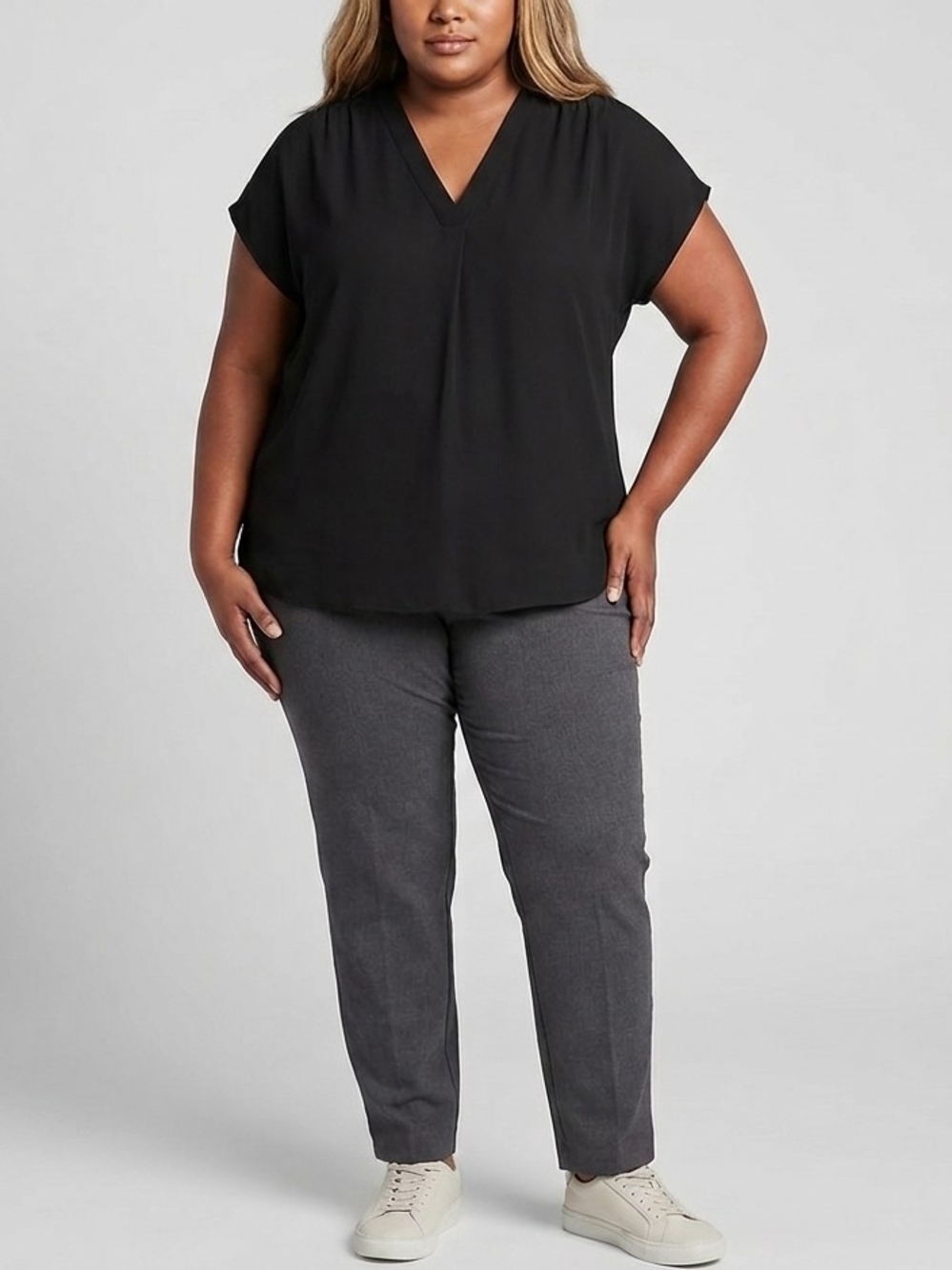 Banana Republic Factory Women's XXL Black Pleated V-Neck Blouse